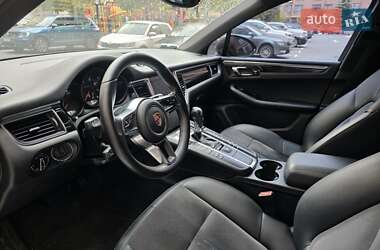 Внедорожник / Кроссовер Porsche Macan 2017 в 