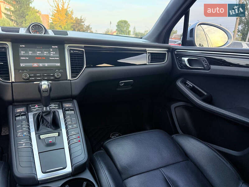 Внедорожник / Кроссовер Porsche Macan 2017 в Харькове