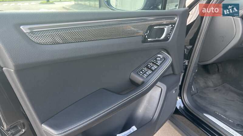 Позашляховик / Кросовер Porsche Macan 2024 в Києві фото 16 Позашляховик / Кросовер Porsche Macan 2024 в Києві