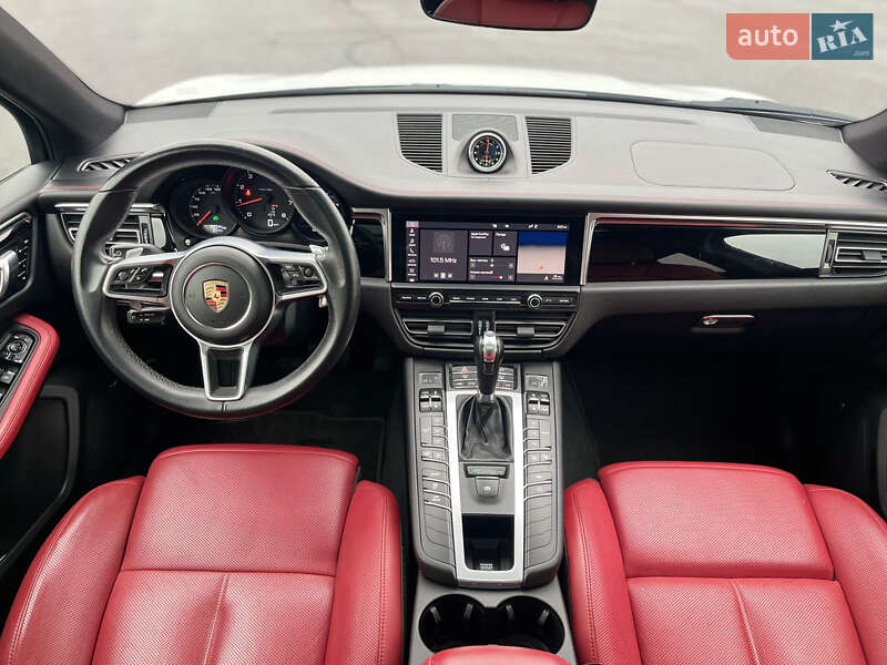 Внедорожник / Кроссовер Porsche Macan 2020 в Киеве
