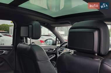Внедорожник / Кроссовер Porsche Macan 2018 в 