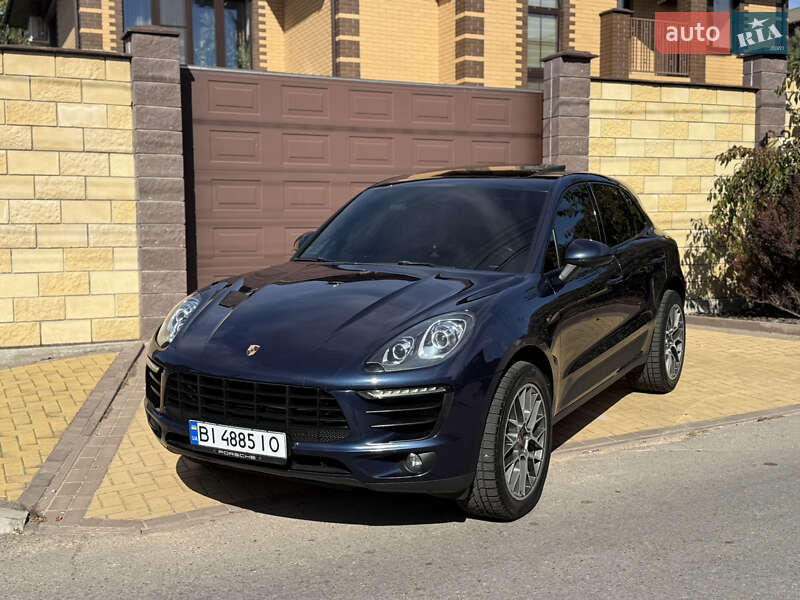 Внедорожник / Кроссовер Porsche Macan 2014 в 