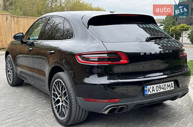 Внедорожник / Кроссовер Porsche Macan 2015 в 