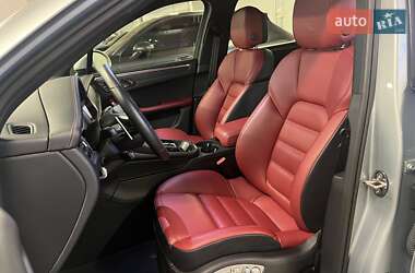 Внедорожник / Кроссовер Porsche Macan 2024 в 