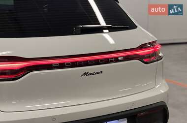 Внедорожник / Кроссовер Porsche Macan 2024 в 