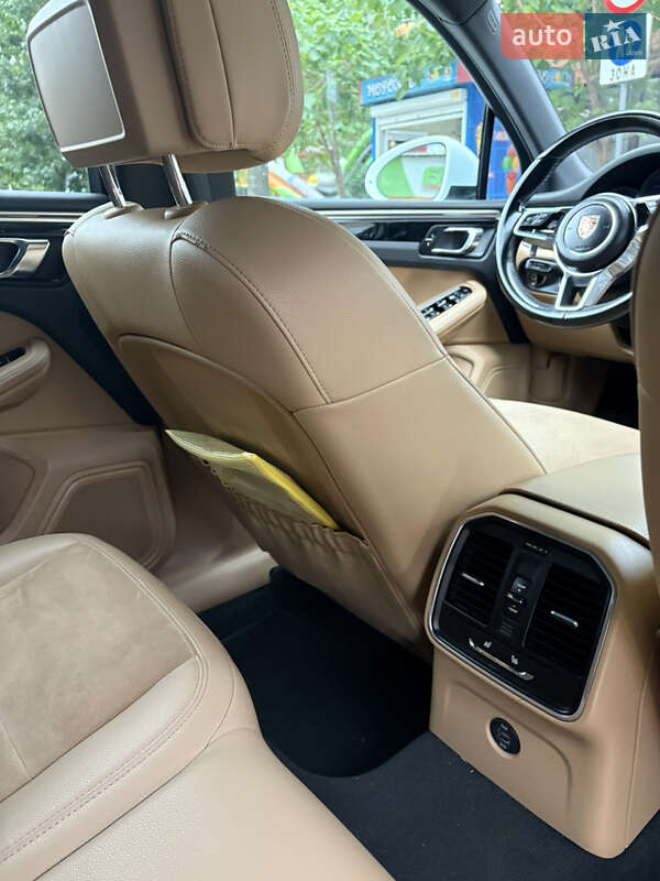 Внедорожник / Кроссовер Porsche Macan 2016 в Днепре фото 14 Внедорожник / Кроссовер Porsche Macan 2016 в Днепре