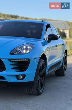 Внедорожник / Кроссовер Porsche Macan 2016 в 