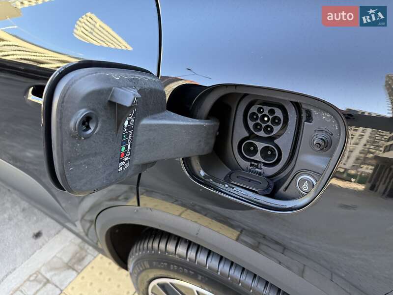 Внедорожник / Кроссовер Porsche Macan 2024 в Киеве
