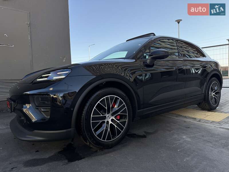 Внедорожник / Кроссовер Porsche Macan 2024 в Киеве