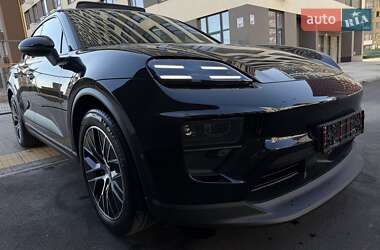 Внедорожник / Кроссовер Porsche Macan 2024 в Киеве