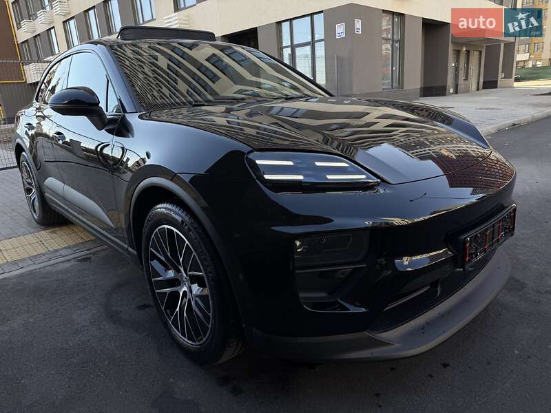 Внедорожник / Кроссовер Porsche Macan 2024 в Киеве