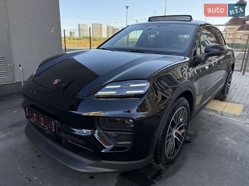 Внедорожник / Кроссовер Porsche Macan 2024 в Киеве