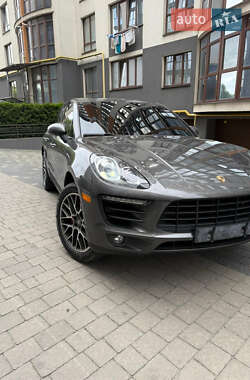 Внедорожник / Кроссовер Porsche Macan 2016 в 