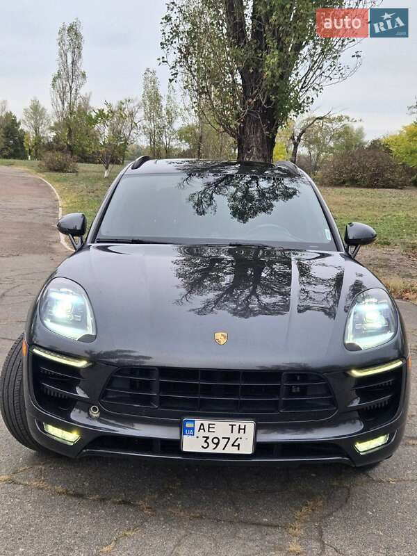 Позашляховик / Кросовер Porsche Macan 2016 в Кам'янському