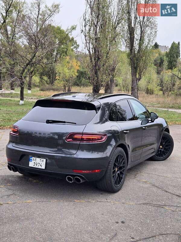 Позашляховик / Кросовер Porsche Macan 2016 в Кам'янському