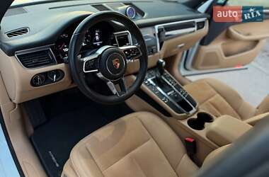 Позашляховик / Кросовер Porsche Macan 2017 в 