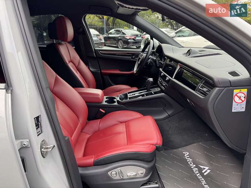 Внедорожник / Кроссовер Porsche Macan 2024 в Одессе