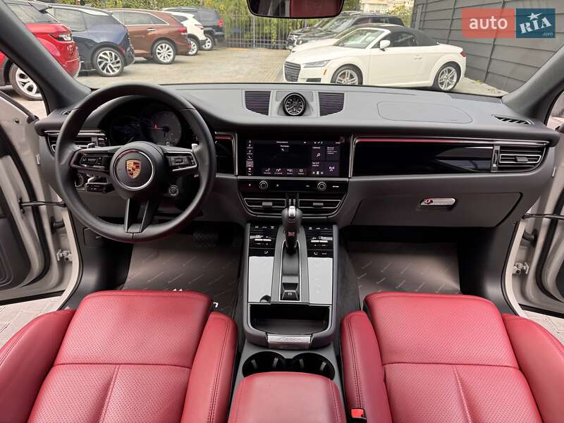 Внедорожник / Кроссовер Porsche Macan 2024 в Одессе