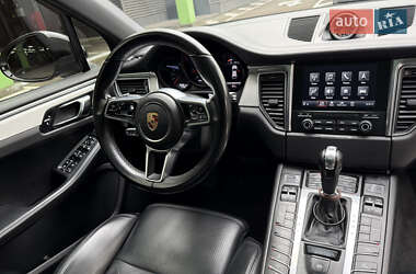 Внедорожник / Кроссовер Porsche Macan 2016 в 