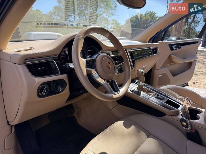 Внедорожник / Кроссовер Porsche Macan 2014 в Одессе