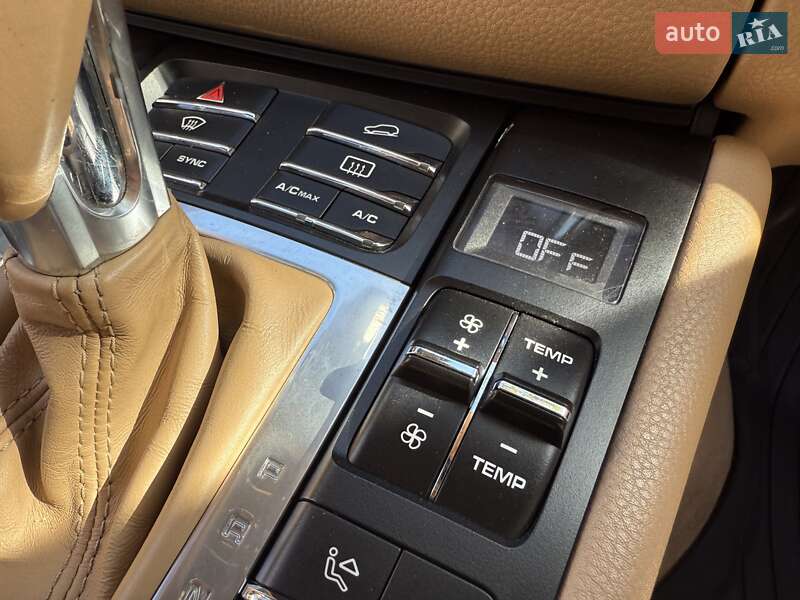 Внедорожник / Кроссовер Porsche Macan 2014 в Одессе