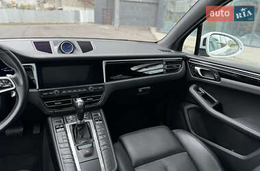 Внедорожник / Кроссовер Porsche Macan 2019 в 