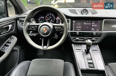 Внедорожник / Кроссовер Porsche Macan 2023 в 