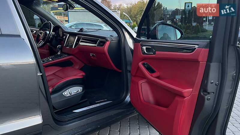 Внедорожник / Кроссовер Porsche Macan 2014 в Хмельницком