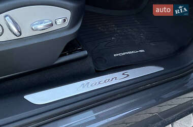 Внедорожник / Кроссовер Porsche Macan 2014 в 