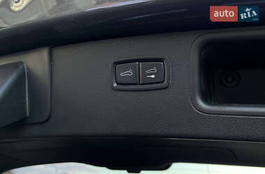 Внедорожник / Кроссовер Porsche Macan 2014 в 