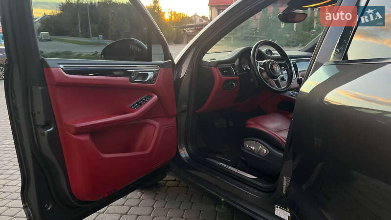 Внедорожник / Кроссовер Porsche Macan 2014 в Хмельницком