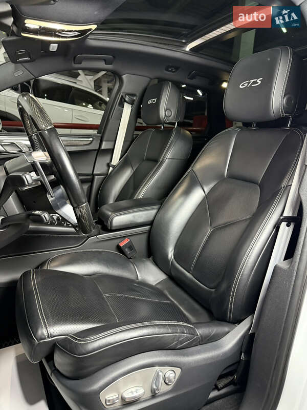 Внедорожник / Кроссовер Porsche Macan 2017 в Одессе фото 26 Внедорожник / Кроссовер Porsche Macan 2017 в Одессе