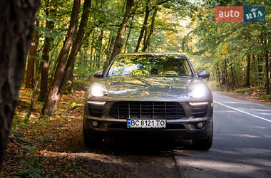 Внедорожник / Кроссовер Porsche Macan 2015 в 