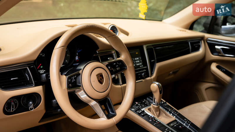 Внедорожник / Кроссовер Porsche Macan 2015 в Львове