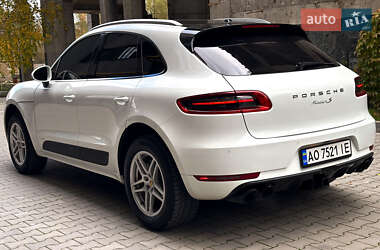 Внедорожник / Кроссовер Porsche Macan 2014 в 