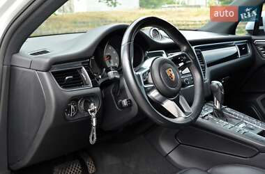 Позашляховик / Кросовер Porsche Macan 2015 в 