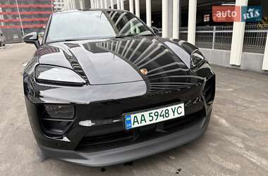 Внедорожник / Кроссовер Porsche Macan 2024 в Киеве