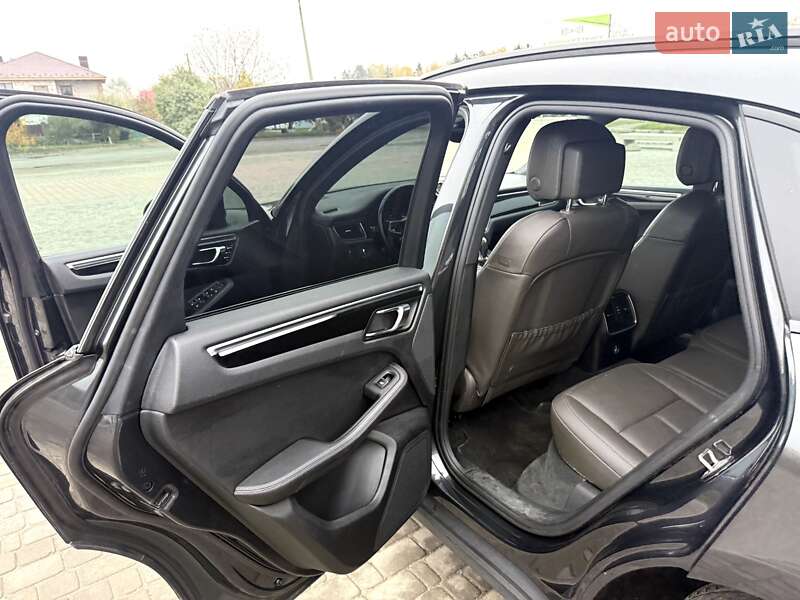 Позашляховик / Кросовер Porsche Macan 2016 в Умані фото 2 Позашляховик / Кросовер Porsche Macan 2016 в Умані