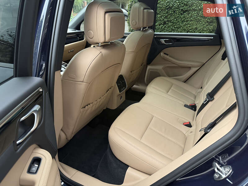 Внедорожник / Кроссовер Porsche Macan 2023 в Киеве