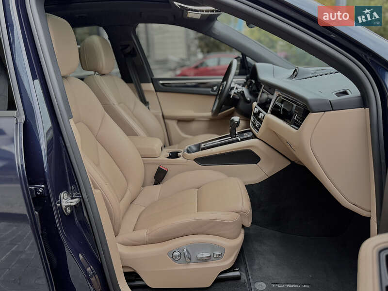Внедорожник / Кроссовер Porsche Macan 2023 в Киеве