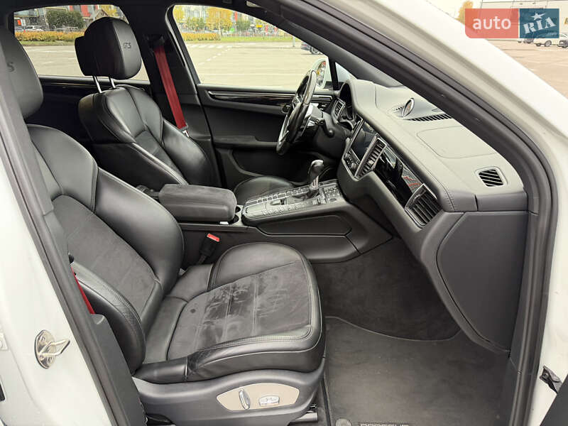 Внедорожник / Кроссовер Porsche Macan 2016 в Киеве