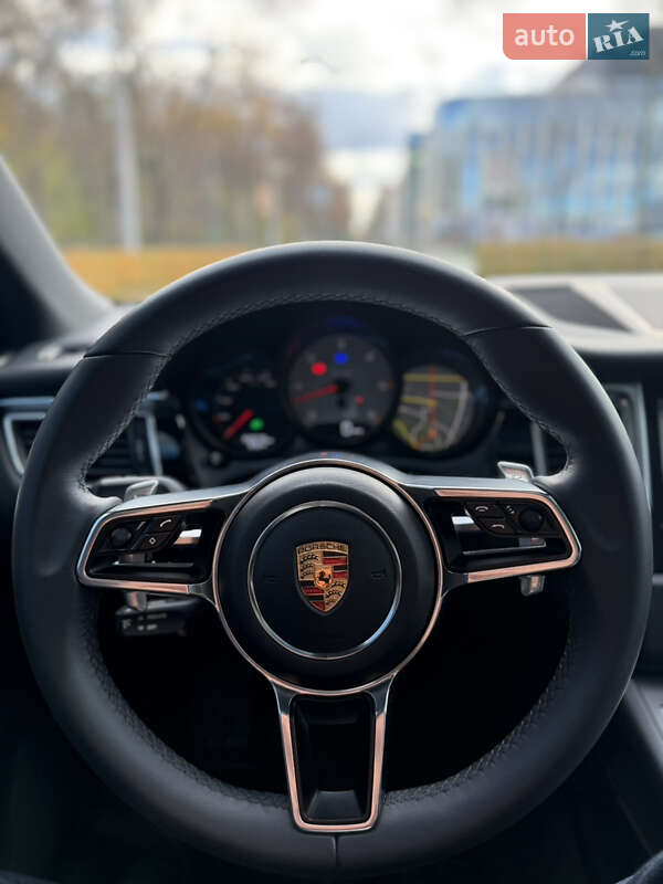 Позашляховик / Кросовер Porsche Macan 2015 в Львові фото 16 Позашляховик / Кросовер Porsche Macan 2015 в Львові