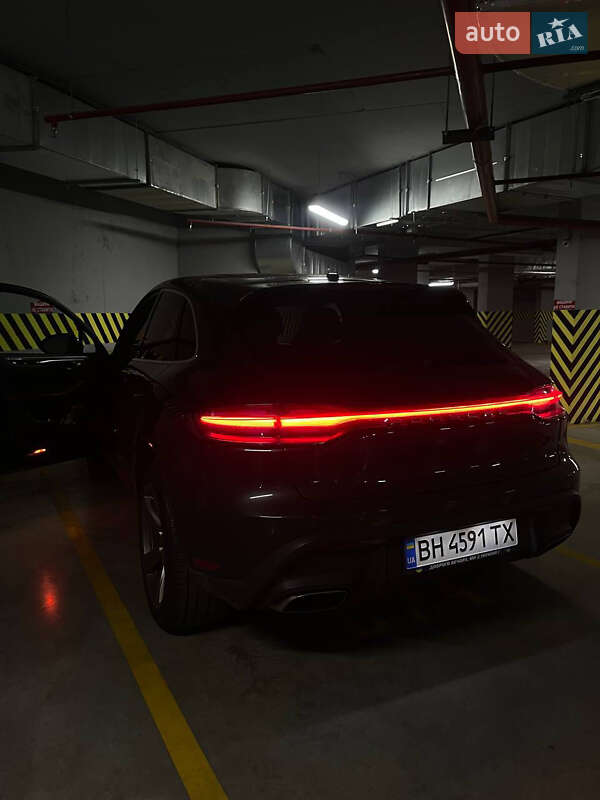 Позашляховик / Кросовер Porsche Macan 2022 в Києві