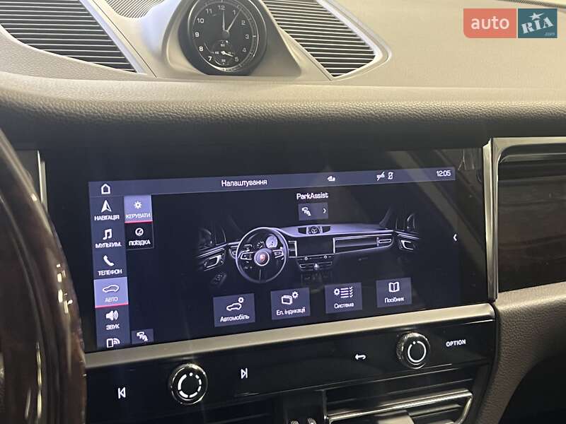 Внедорожник / Кроссовер Porsche Macan 2024 в Киеве