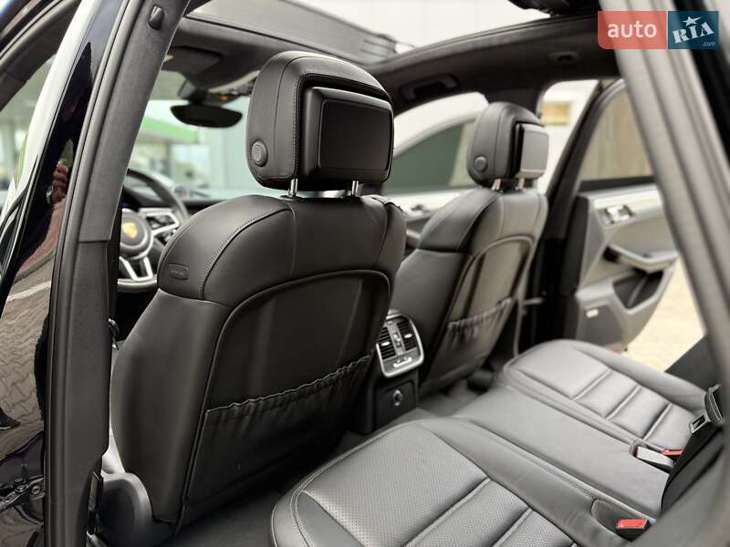 Внедорожник / Кроссовер Porsche Macan 2015 в Днепре