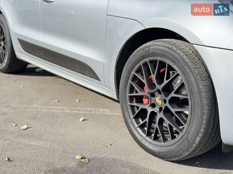 Позашляховик / Кросовер Porsche Macan 2016 в Києві