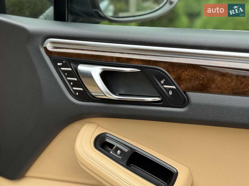 Внедорожник / Кроссовер Porsche Macan 2018 в Жовкве