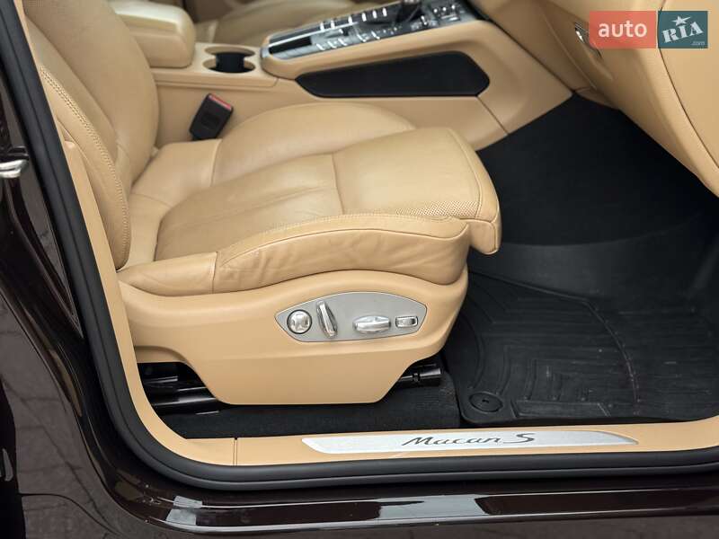 Внедорожник / Кроссовер Porsche Macan 2018 в Жовкве