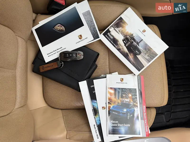 Внедорожник / Кроссовер Porsche Macan 2018 в Жовкве документ