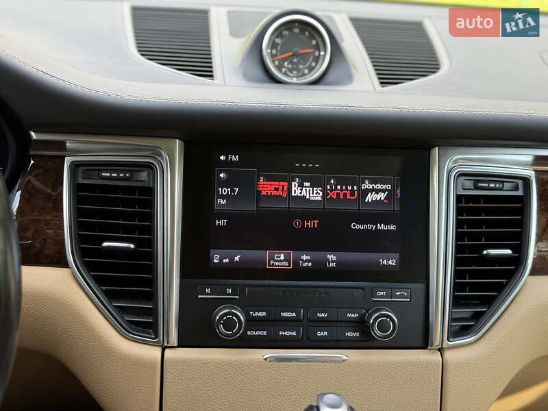 Внедорожник / Кроссовер Porsche Macan 2018 в Жовкве